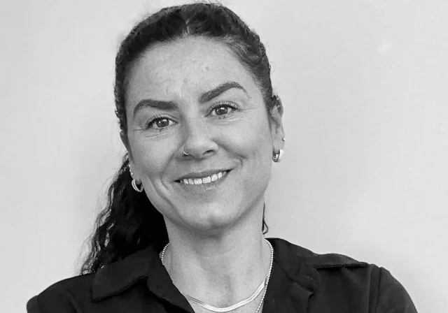 Foto profesional de Lic. Eva Silvera, Lic. en Psicología especializada en Terapia para Adolescentes en Maldonado, Uruguay