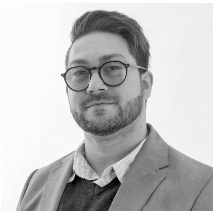 Foto profesional de Lic. Facundo Ayusto, Lic. en Psicología especializada en Terapia para Adolescentes en Maldonado, Uruguay